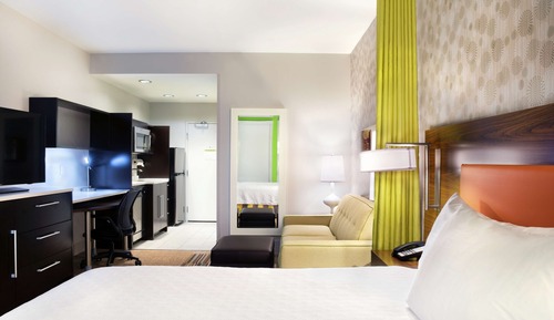 Studio, 2 Queen Beds, Accessible (Hearing)