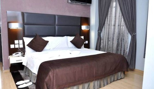 Executive Room, City View