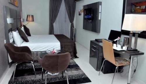 Junior Room, City View