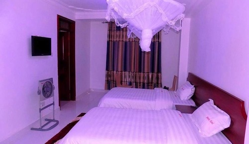 Comfort Twin Room, City View
