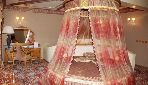 Presidential Suite (2 adults)