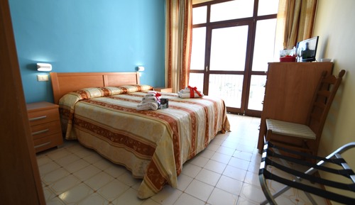 CAMERA TRIPLA ECONOMY VISTA MARE
