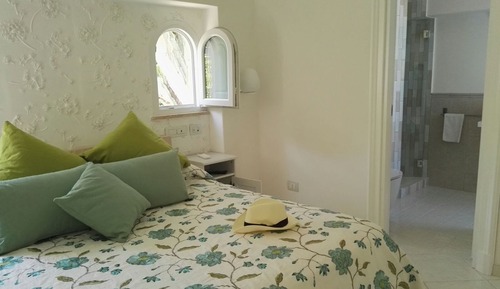 Standard Double Room, Garden View