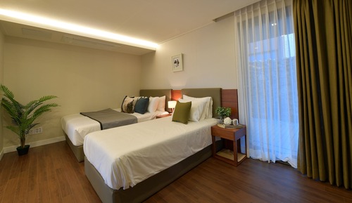 Deluxe Terrace with Jetted Tub