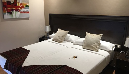 Standard Twin Room, Accessible