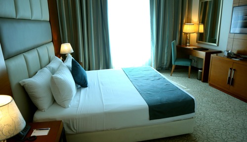 Executive Suite, City View