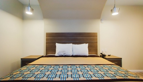 Standard Room, 1 King Bed, Smoking