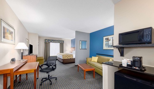 Suite, 1 King Bed, Non Smoking
