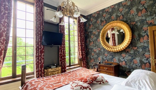 Suite, River View