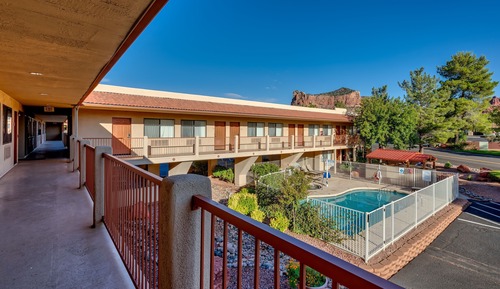 Single Room, 1 King Bed, Mountain View