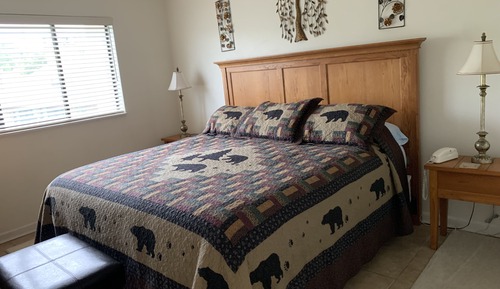Condo, 2 Bedrooms (404)