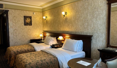 Deluxe Room, 2 Twin Beds, Non Smoking, Partial Sea View