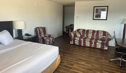 Suite, 1 King Bed