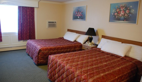 Standard Room, 2 Queen Beds, Kitchenette
