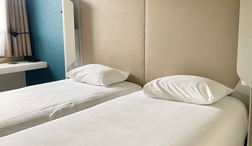 Room, Multiple Beds