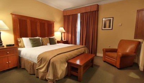 Standard Double Room, Ensuite (702 Veranda King)