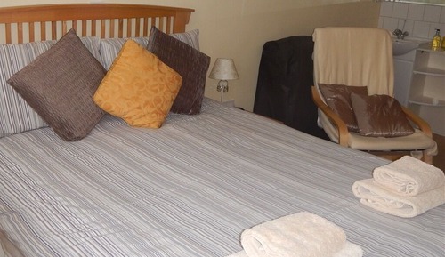Standard Single Room, Private Bathroom (102 Veranda King)