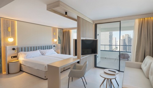 Deluxe Double Room Single Use, Kitchenette, City View