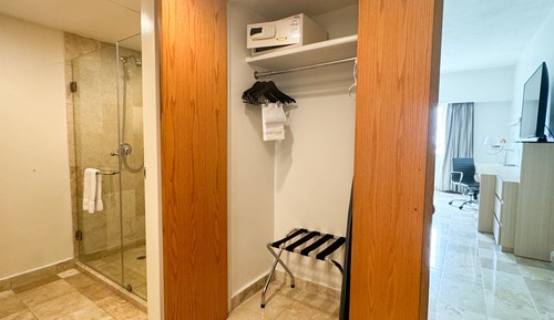 Deluxe Room, 1 King Bed with Sofa bed