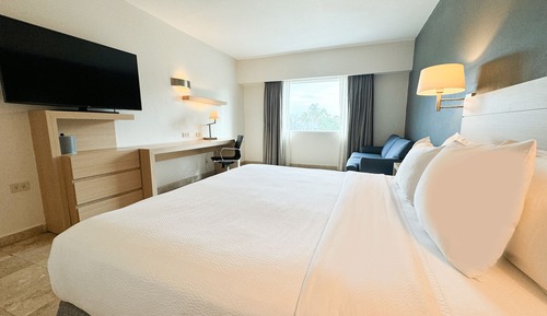 Junior Suite, 1 King Bed with Sofa bed