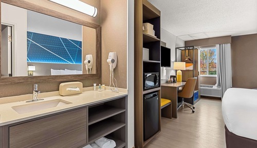 Standard Room, 1 King Bed, Non Smoking