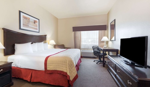 Standard Room, 1 King Bed