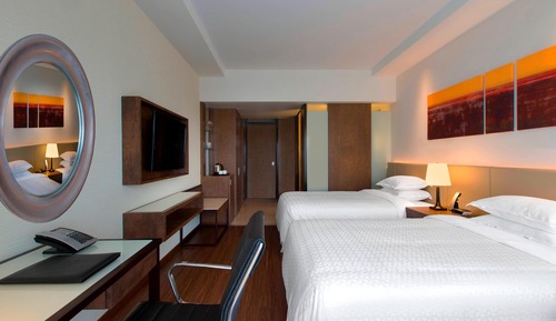 Superior Room, 2 Twin Beds, Non Smoking, City View
