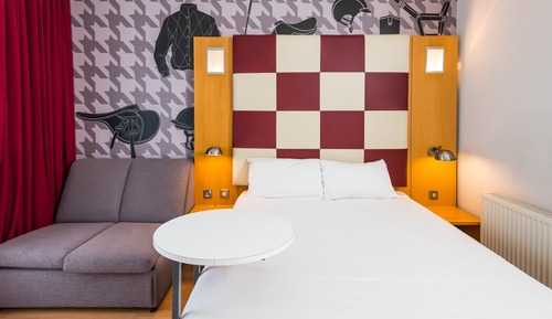 Room, 1 Double Bed (The Queen)