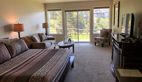 Comfort Studio Suite, 1 King Bed, Ocean View