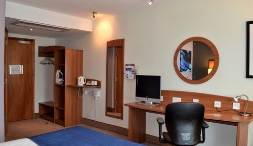 Standard Room, 1 Double Bed, Accessible (with Free Hot Breakfast)