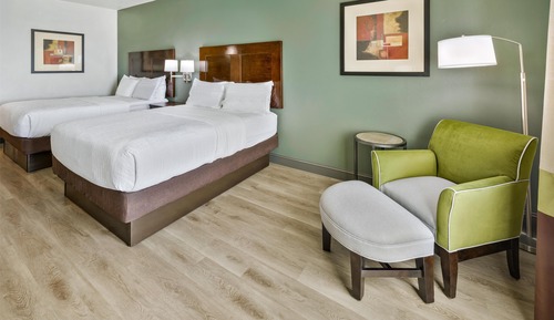 Standard Room, 2 Queen Beds, Accessible, Bathtub
