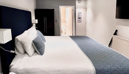 Deluxe Double Room Single Use
