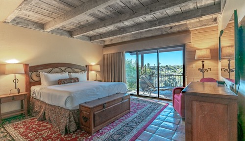 Room, 1 King Bed (Casita)