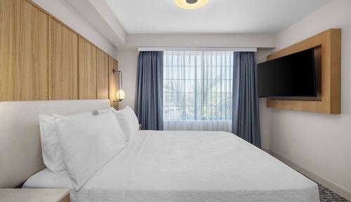 One Bedroom Suite, Bay View