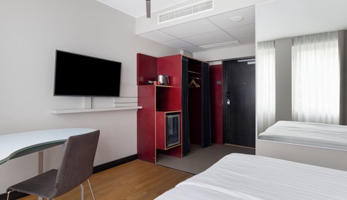 Standard Room, 1 Queen Bed