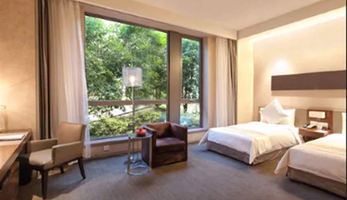Business Room, Garden View