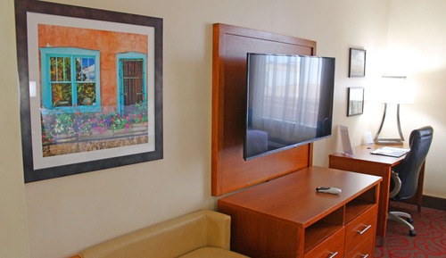 Standard Room, 1 King Bed, Accessible, Refrigerator & Microwave (Walk-in Shower)
