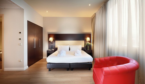 Junior Studio Suite, Hill View