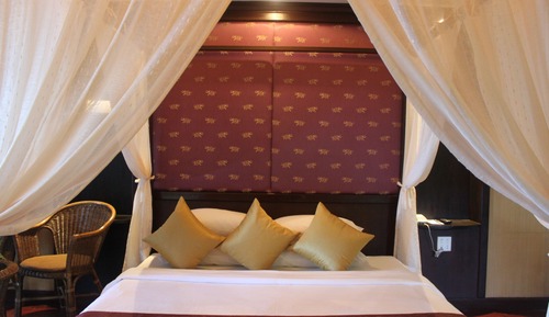 Deluxe Jacuzzi Villa