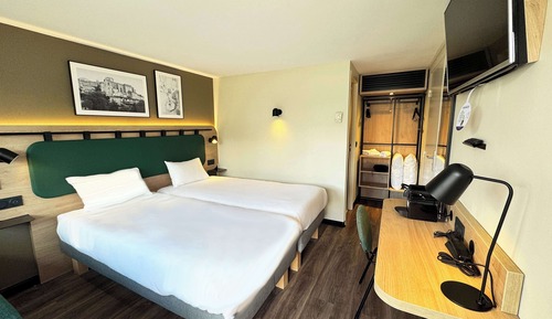 Standard Twin Room