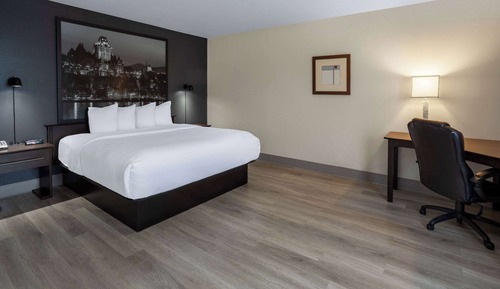 Suite, 1 King Bed with Sofa bed, Non Smoking, Hot Tub