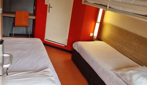 Room, 3 Twin Beds