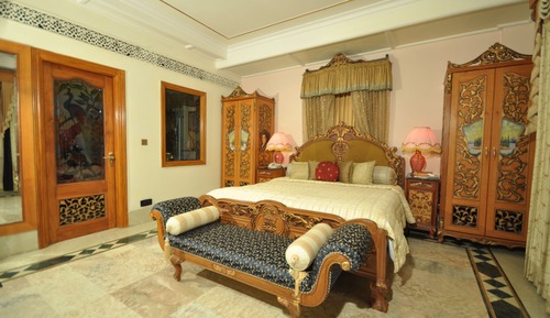 Regent suite