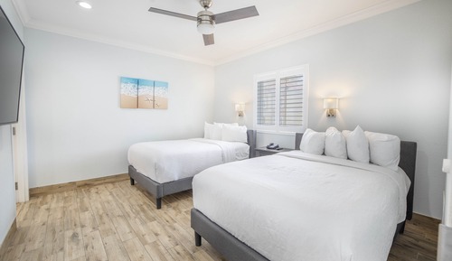 Suite, 2 Double Beds (located across the street)