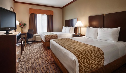 Standard Room, 2 Queen Beds, Accessible, Bathtub