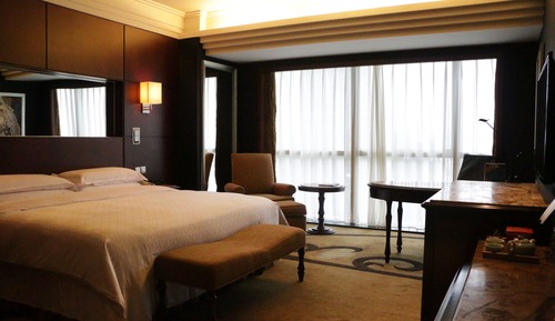 Deluxe Room, 1 King Bed