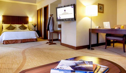 Junior Suite, 1 King Bed