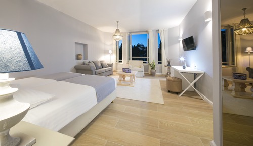 Deluxe Junior Suite Superior