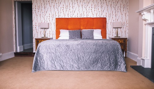 Executive Junior Room