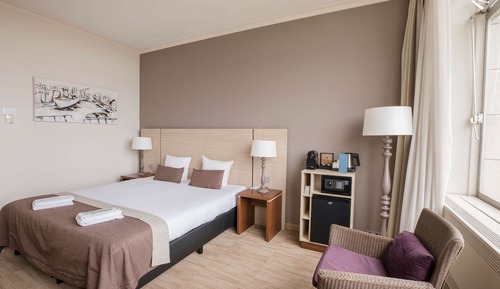 Deluxe Room, 1 King Bed, Non Smoking